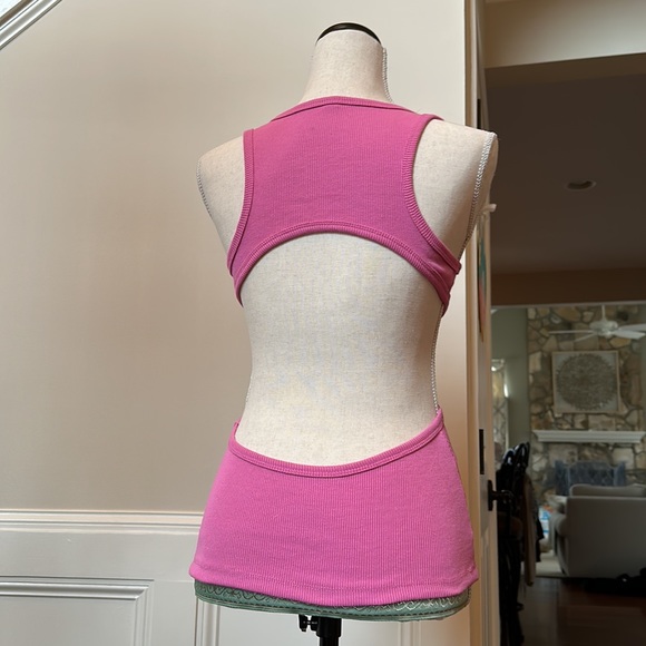 Backless tank - Picture 3 of 3